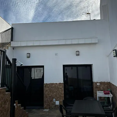 Сasa de vacaciones San Clemente With Pool & Wi-fi Caleta de Interián